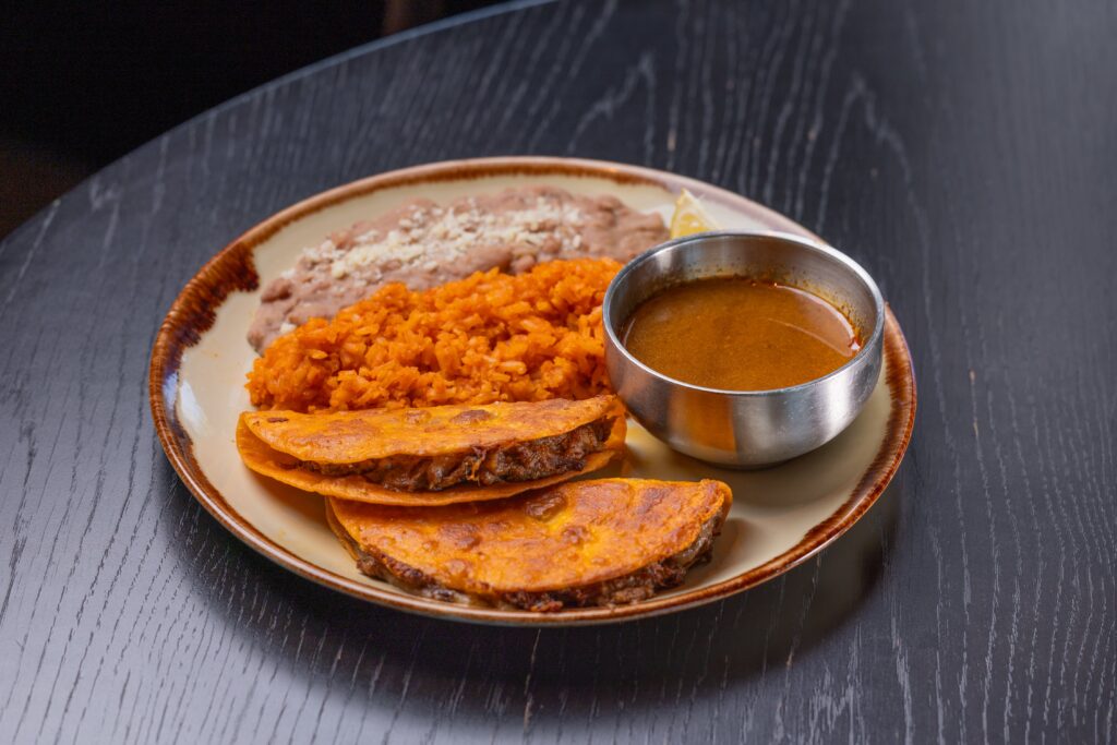 La Popular Los Angeles at Ovation Hollywood